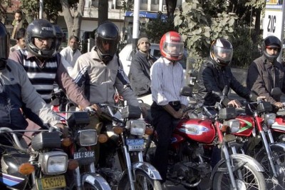 Crackdown on bikers without helmets reduces number of head injuries in Lahore