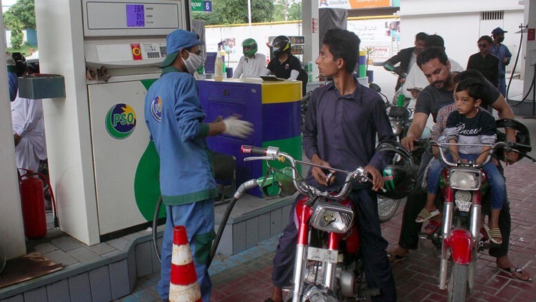 Petrol price likely to decrease by Rs0.98 per litre from January 1