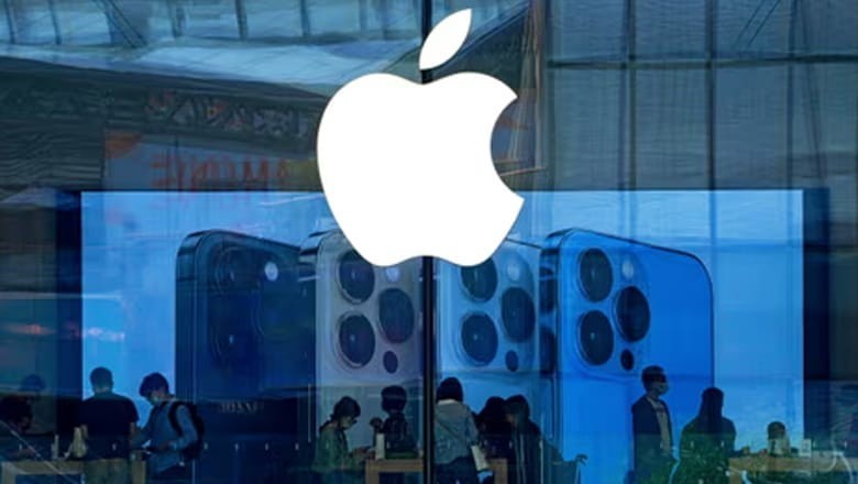 Apple overtakes Samsung ad world's top smartphone seller