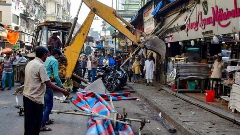 Muslim shopfronts torn down in Mumbai