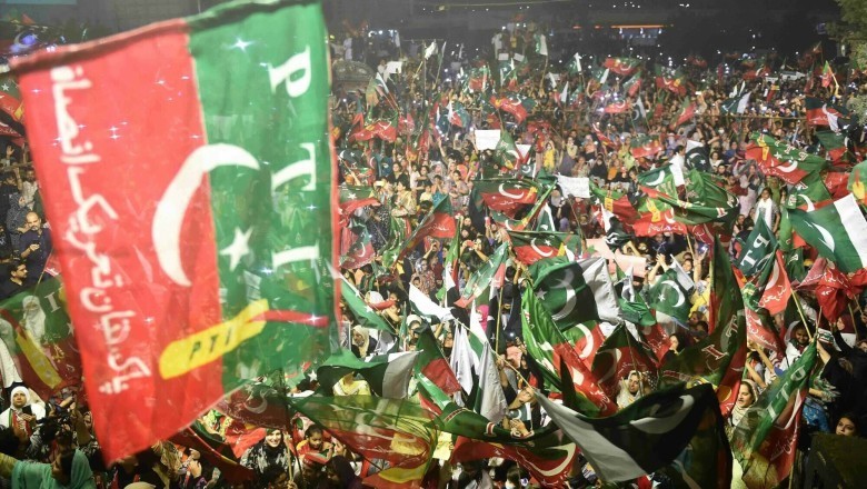 Case registered against PTI workers over clashes in Karachi rally