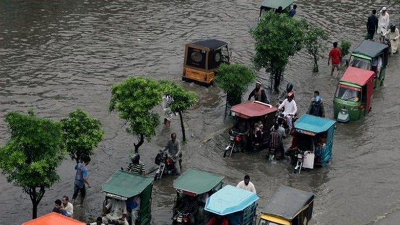 16-hour-long heavy rains wreak havoc in Balochistan