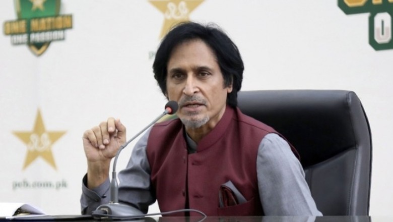 Ramiz thinks cricketers shouldn't take their wives with them on foreign tours