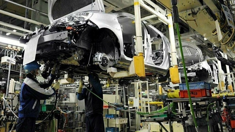 25% sales tax imposed on locally-made cars worth over Rs4 million