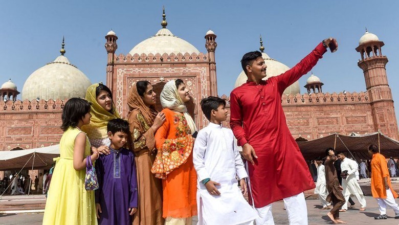 Eid-ul-Fitr likely to be celebrated on April 10 in Pakistan