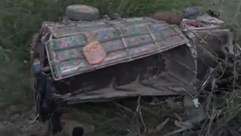 At least 17 killed, over 40 injured as truck en route to Shah Noorani shrine plunges into ravine