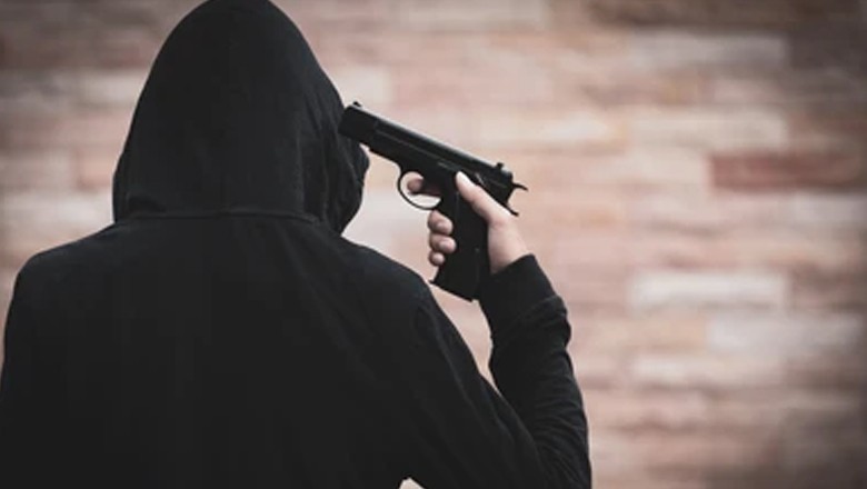 Lahore man shoots himself after failing to reconcile with angry wife