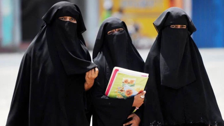 Indian college bans Muslim hijabi students from entering classrooms