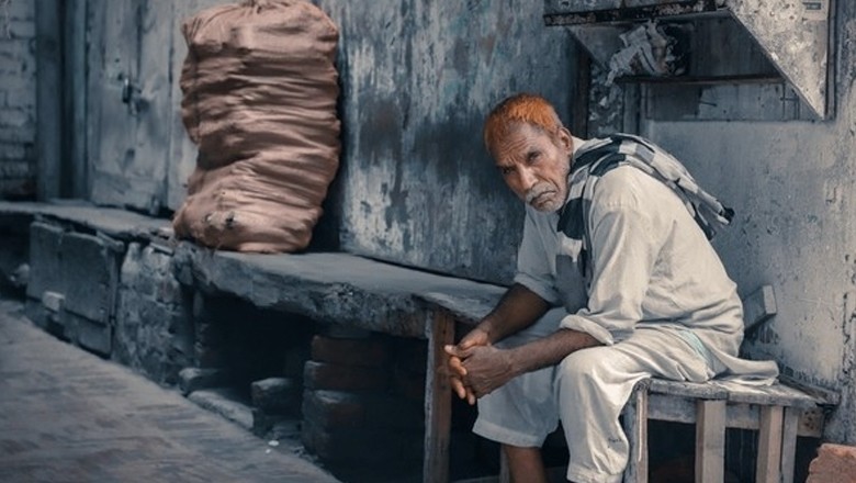 Every Pakistani now owes Rs280,000 in debt