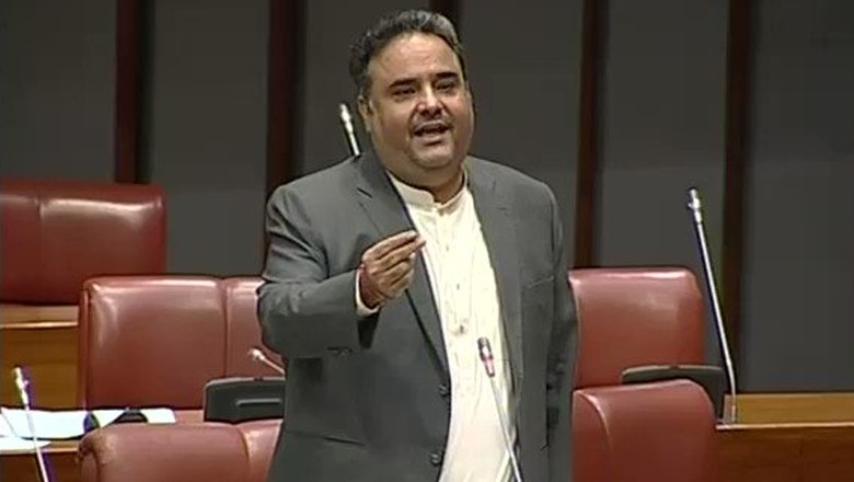 Non-Muslim Senator Dinesh Kumar voices against interest system in Pakistan