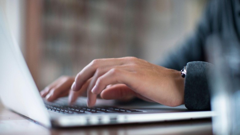 US bank employees fired for pretending to work through fake keyboard