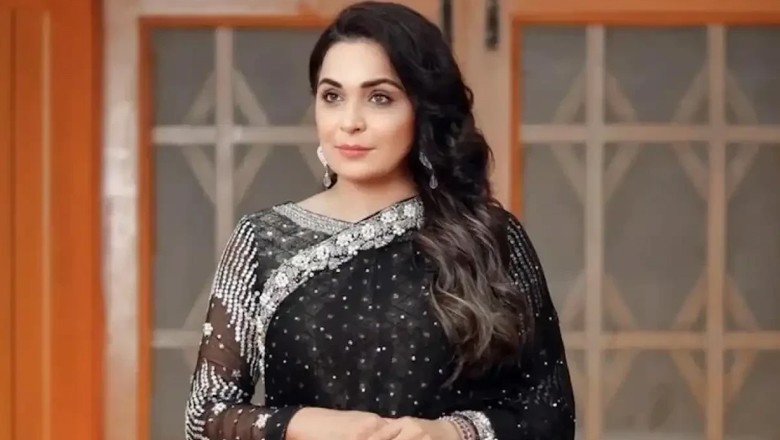 Meera tasks journalists to arrange her marriage