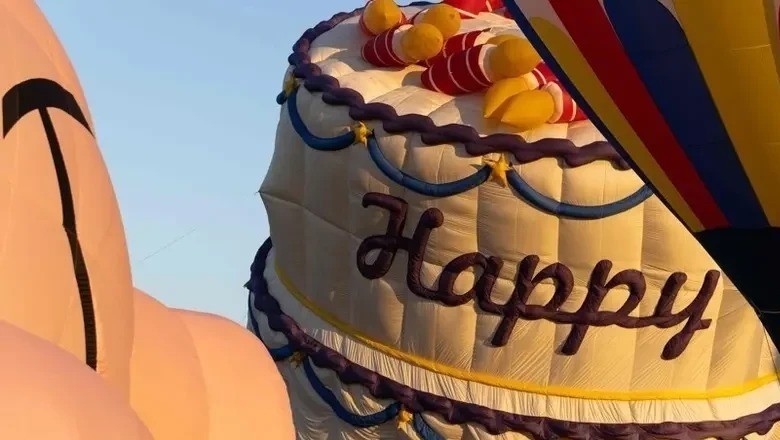 Punjab judge converts courtroom into birthday celebration for minor kid