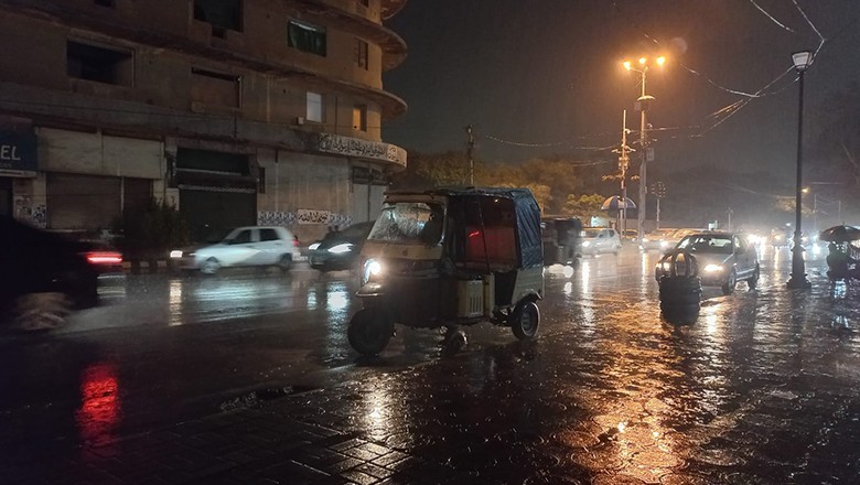 Light to moderate rainfall causes traffic jams, urban flooding in Karachi