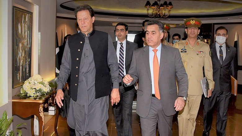 Imran Khan calls former DG ISI Faiz Hameed 