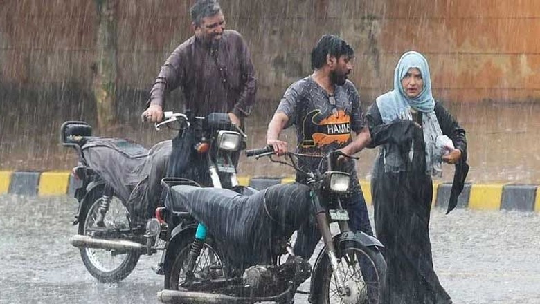 Karachi braces for more heavy rain with thunderstorm today