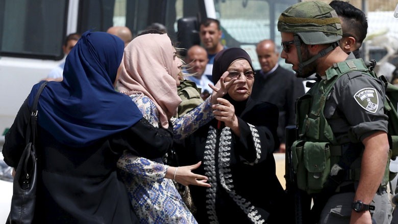 Palestinian women face 'sexual harassment' by Israeli soldiers in Hebron