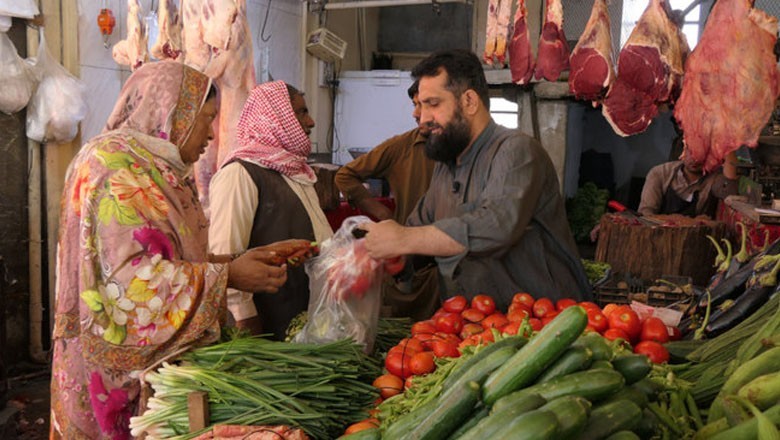 Over 90% Pakistanis struggle to afford daily necessities: survey