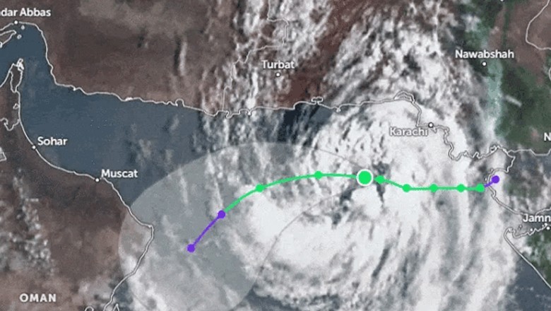 ASNA storm keeps moving away from Pakistan's coastline