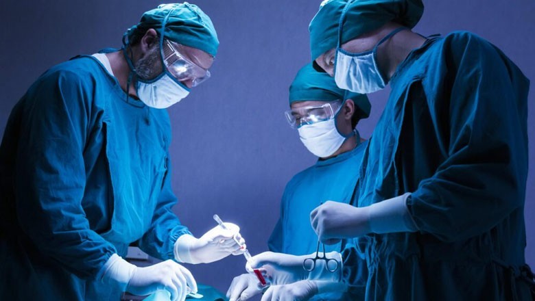 Patient uses mobile phone during brain tumour surgery in India