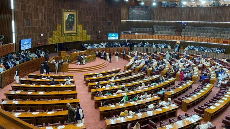 How is the 26th Constitutional Amendment a blow to judicial independence?