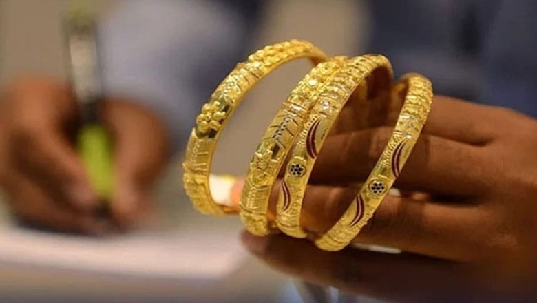 gold-prices-soar-to-new-heights-in-pakistan_1729688886-s.jpg