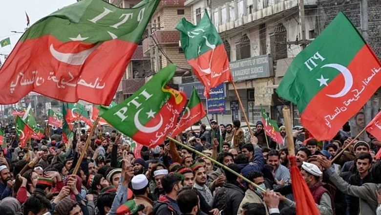 PTI Sindh leaders allege harassment by Karachi police while heading to Swabi jalsa