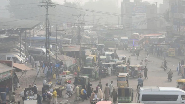 Smog forces closure of markets in 4 districts of Punjab