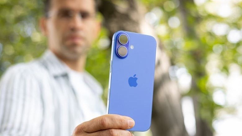 Mystery or glitch? iPhone users report hearing voices coming from their cellphones
