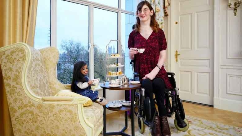 World’s tallest and shortest women meet face-to-face for first time