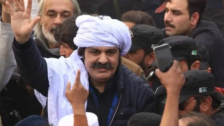 PTI convoy led by CM Gandapur enters Islamabad