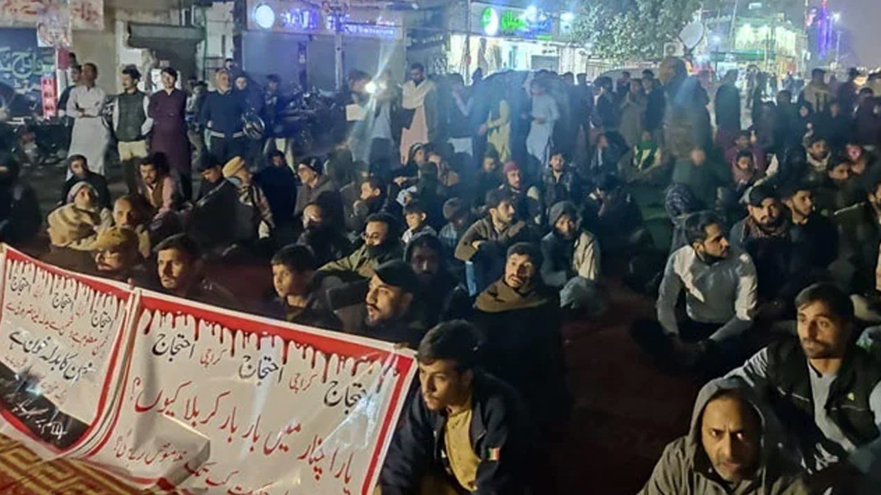 MWM continues protest at 10 sites in Karachi