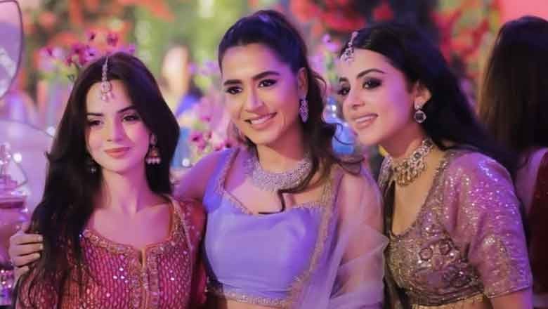 Mansha Pasha reacts to backlash against Pakistani celebs for ‘copying indian culture’