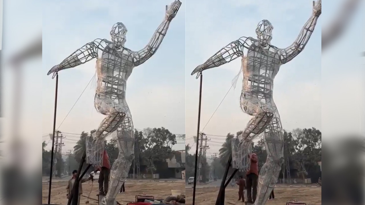 'Running Man' statue installed at Gaddafi Stadium