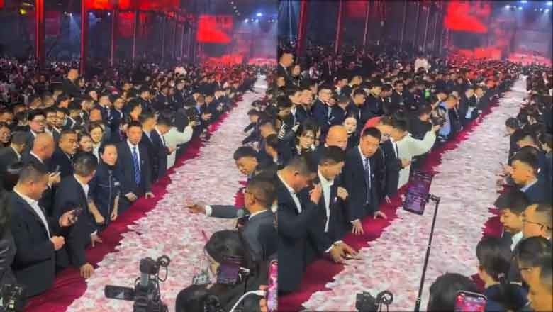 “Takes as much cash as they want:” Chinese company lays out $11 million on table for employees