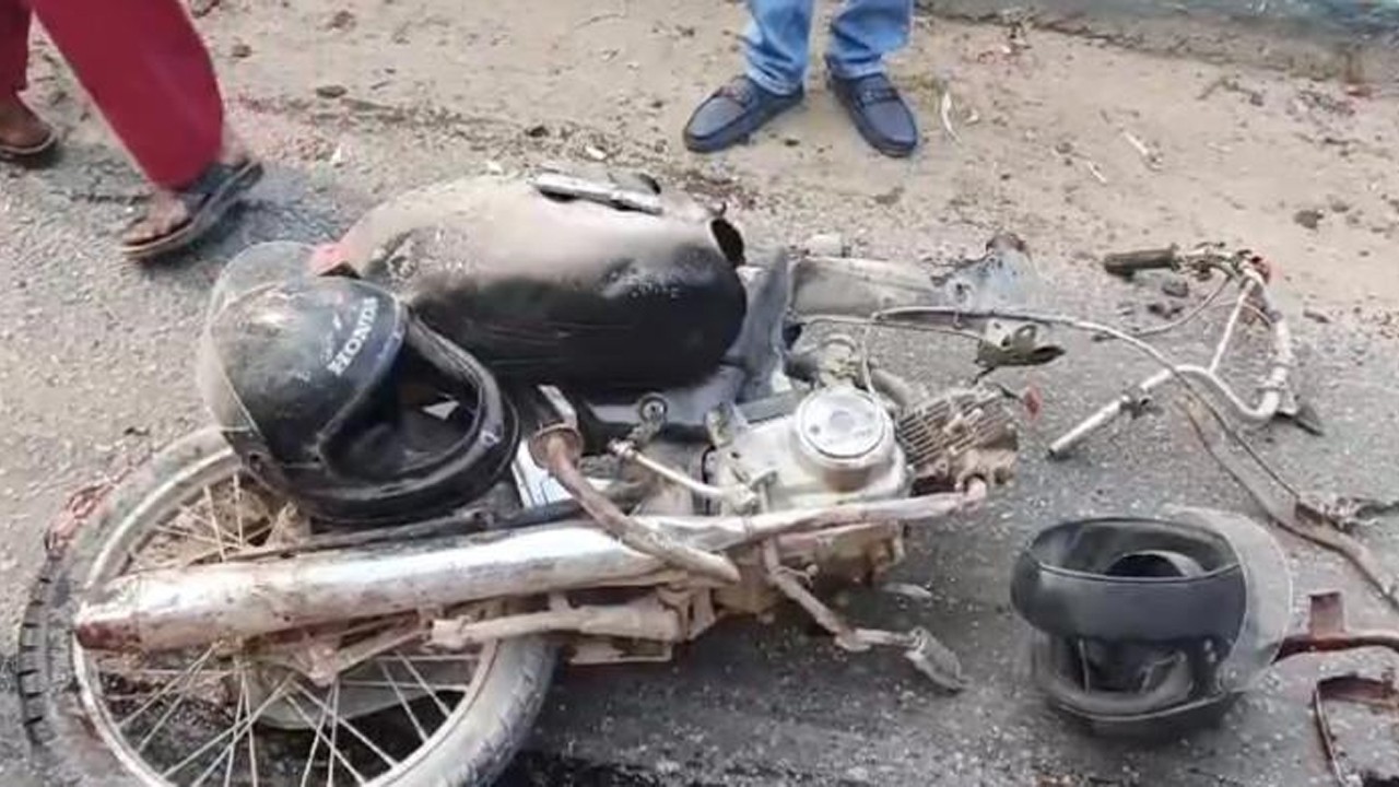 Another motorcyclist crushed to death by tanker in Karachi, death toll jumps to 100 in 2025