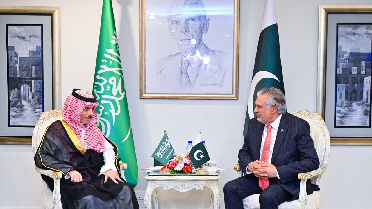 Pakistan, Saudi Arabia agree to convene urgent OIC meeting to discuss Gaza crisis
