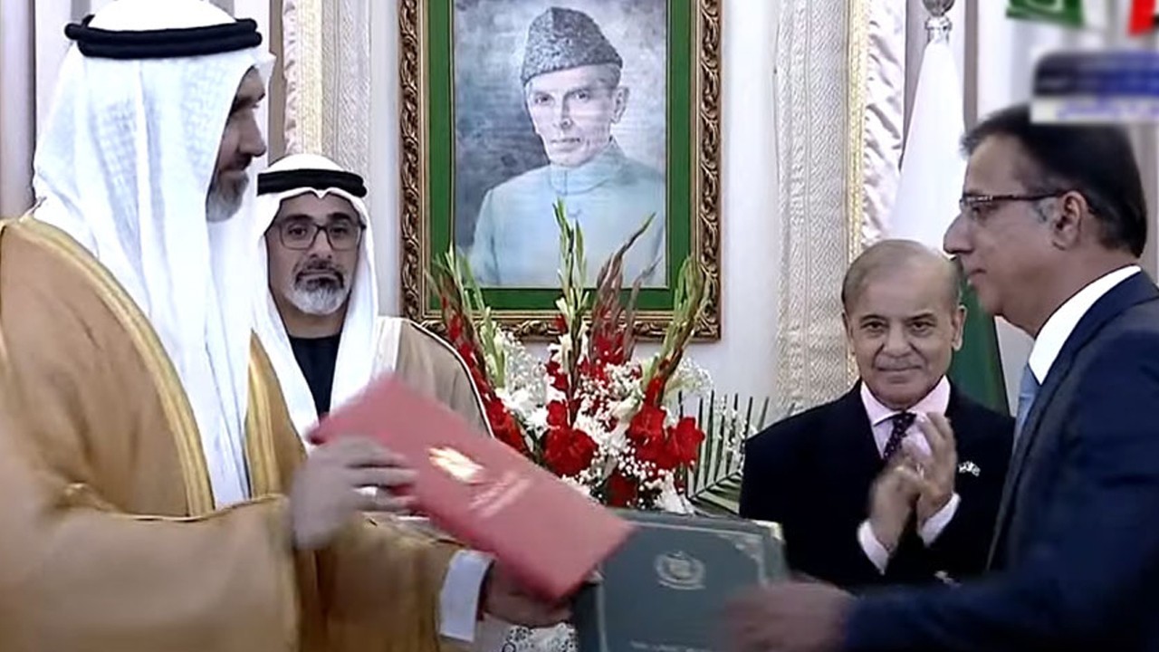 Pakistan, UAE ink multiple accords to boost bilateral ties