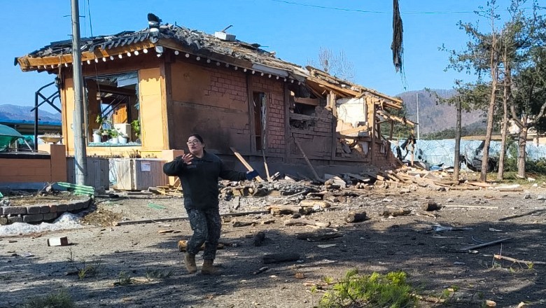 South Korean fighter jet accidentally drops bombs on civilian population