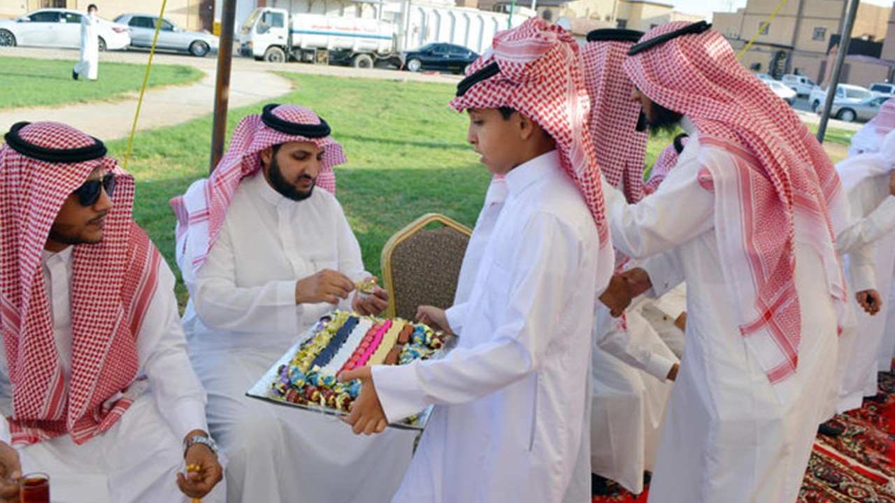 When will Eidul Fitr be observed in Saudi Arabia, UAE, UK, and USA?