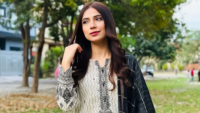 Pak हसीना का Mms हुआ लीक, कैमरे के आगे ही.....वायरल हुआ वीडियो 2 Sajal Malik