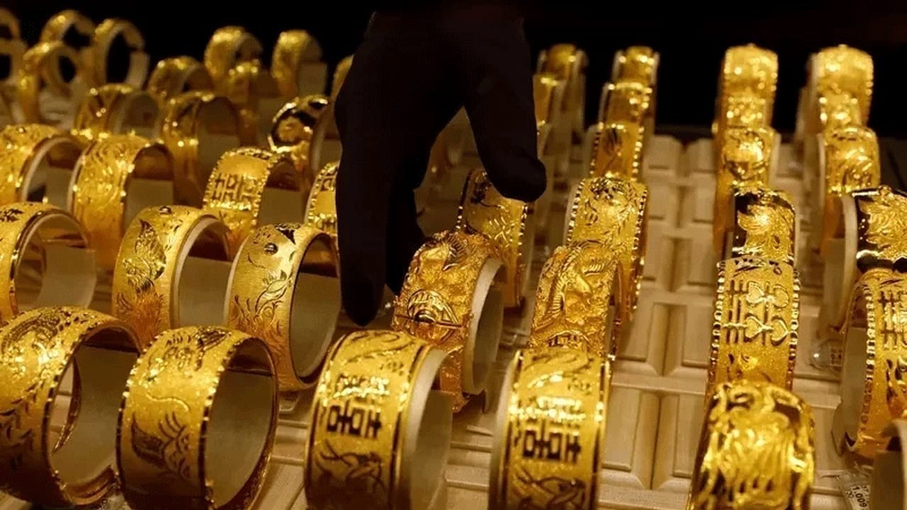 Gold prices see big decline in Pakistan
