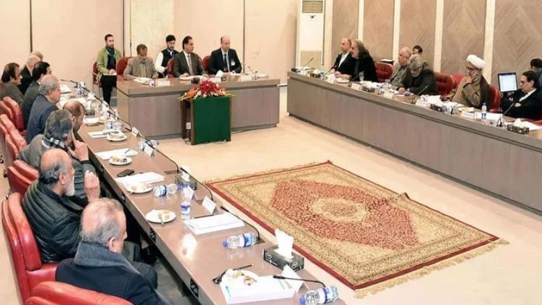 Govt, PTI to initiate negotiations to resolve political deadlock