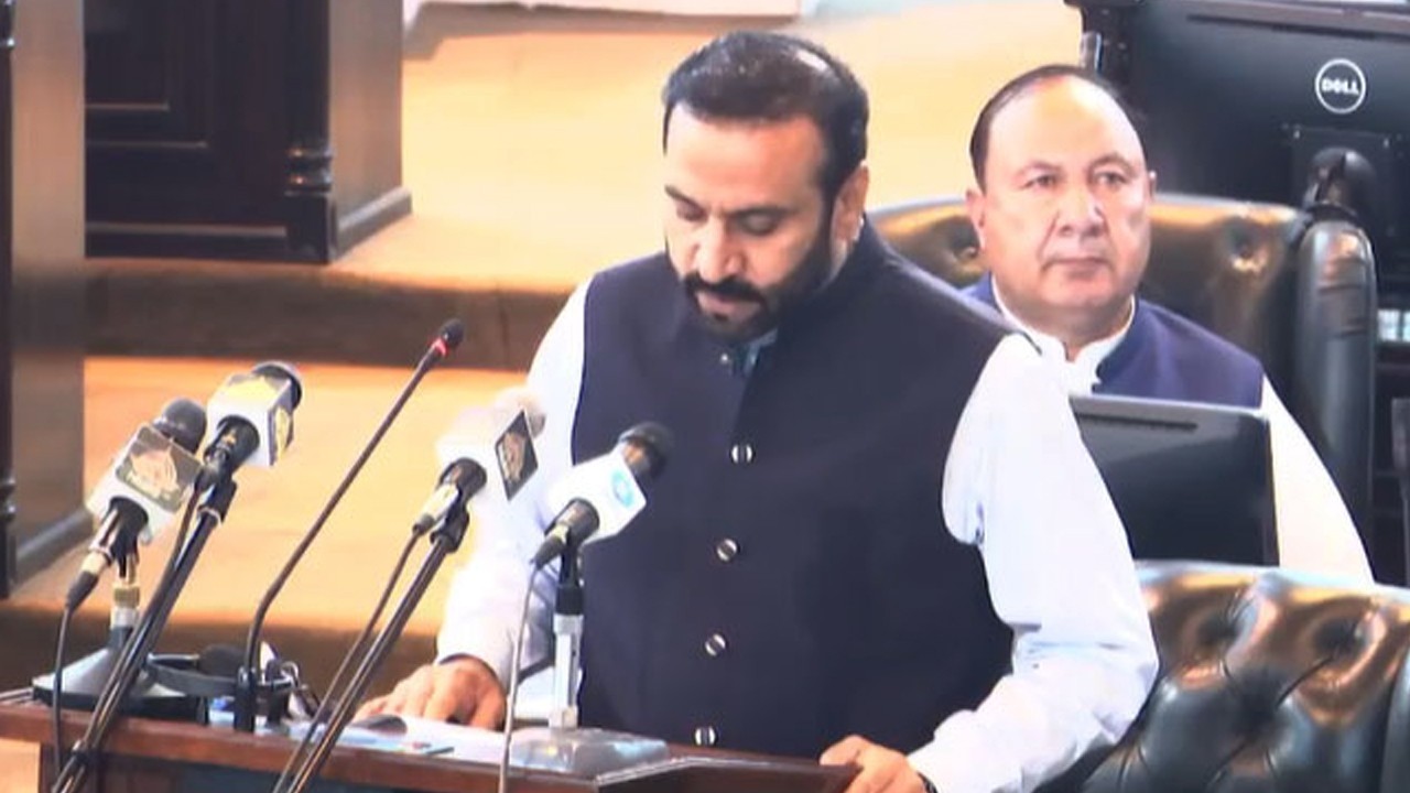KP govt tables Rs2,119bn budget, increases salary, pension