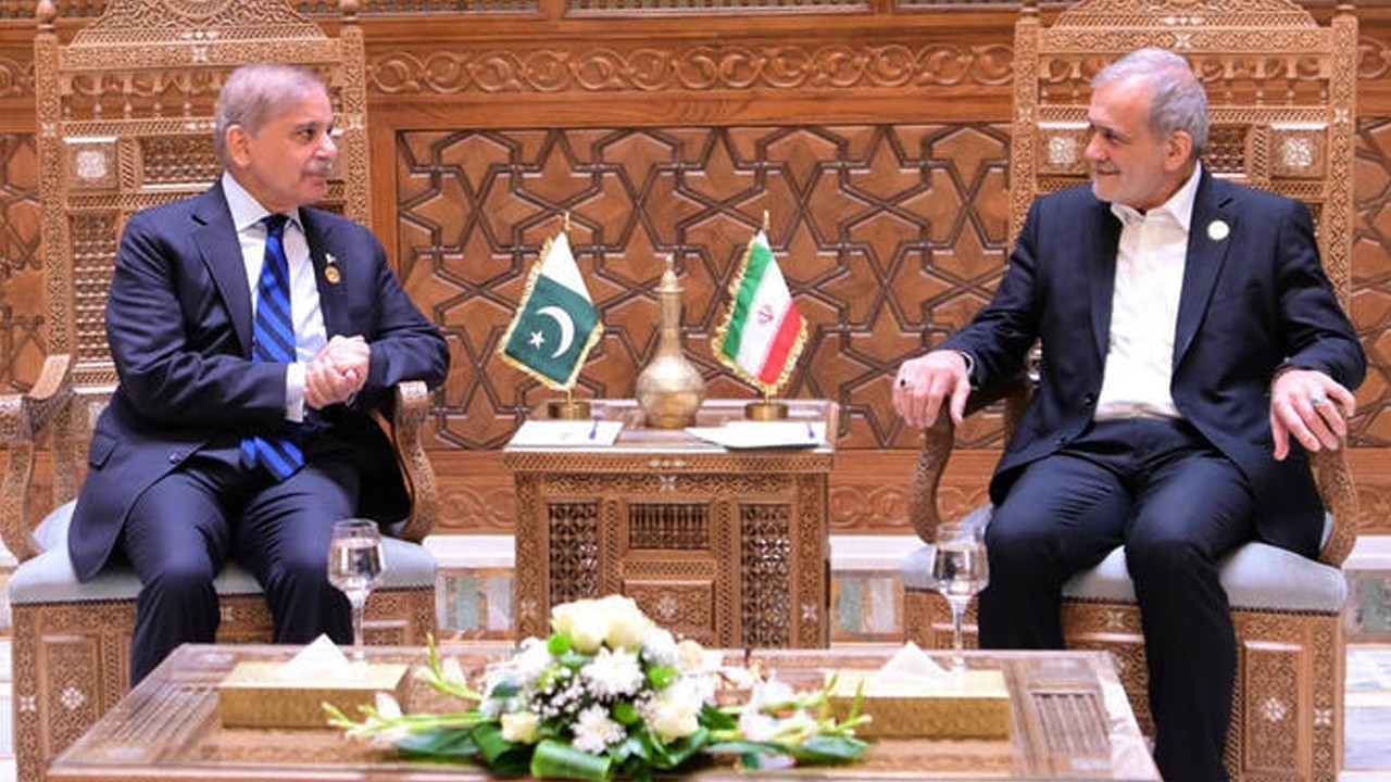 Pakistan calls on Iran, Israel to uphold ceasefire