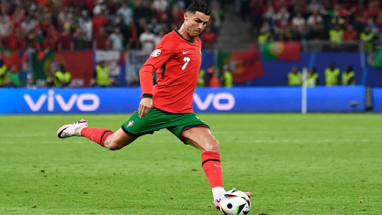 Ronaldo becomes only player to score 100 goals for four clubs