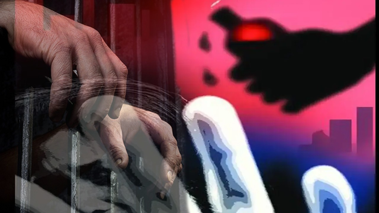 Karachi man sentenced to 14 years in jail for throwing acid on sister over property