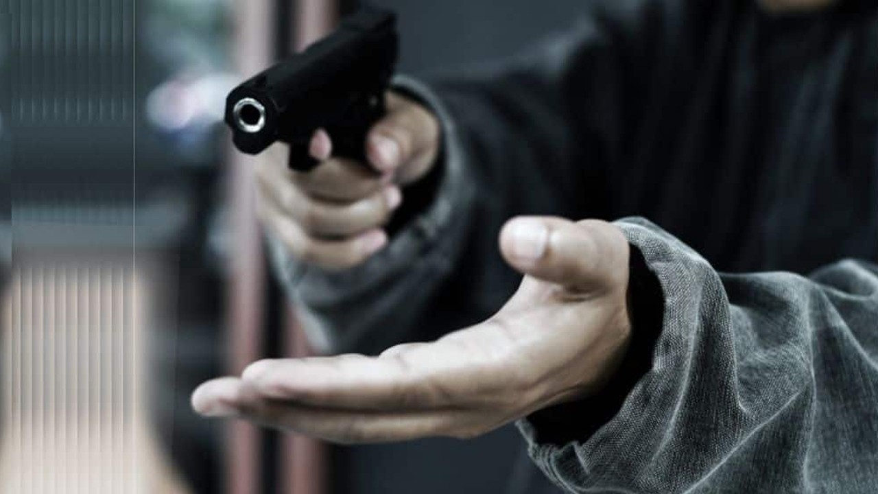 Karachi records over 43,000 street crimes in eight months of 2025