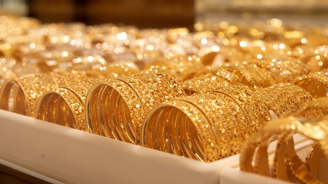 Gold price per tola reaches Rs388,100 in Pakistan