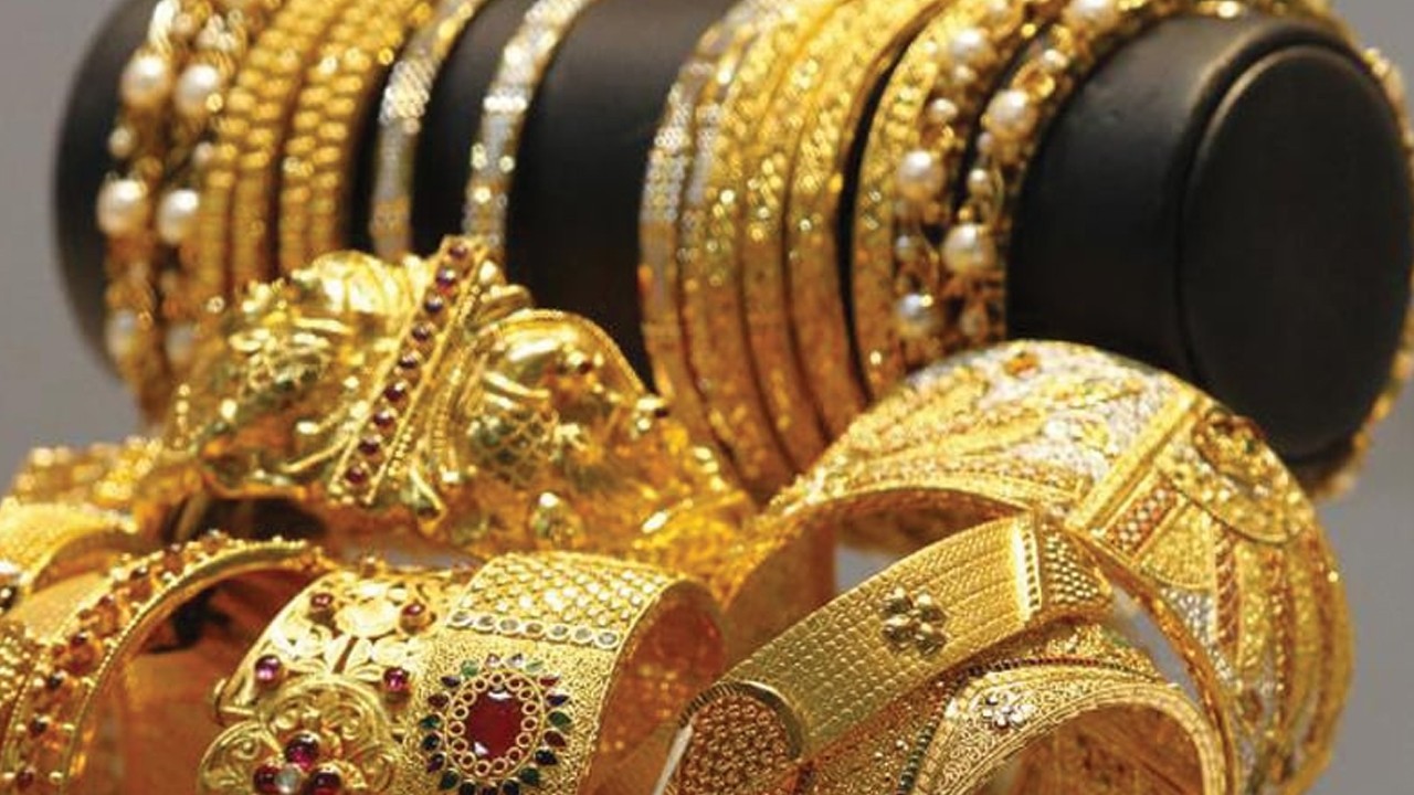 Gold declines in local, global markets; silver edges higher